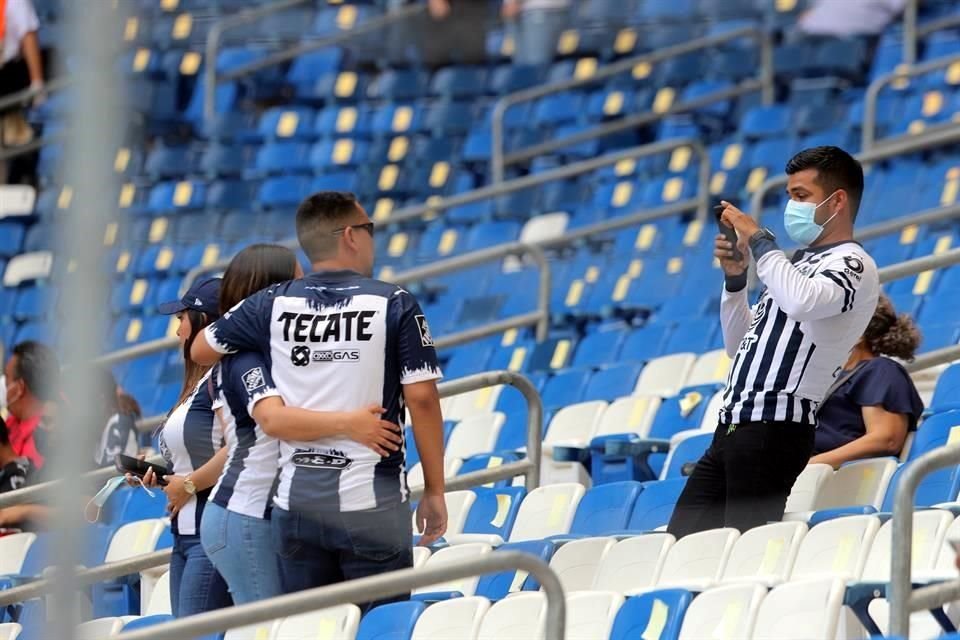 Así se vivió el color previo al duelo de vuelta de Cuartos de Final entre Rayados y Santos en el Estadio BBVA.