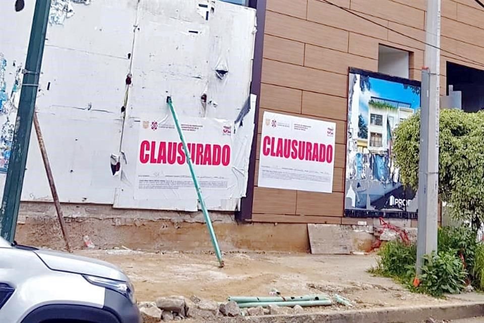 Las obras realizadas en Lafontaine 110, esquina con Presidente Masaryk, fueron clausuradas ya que no correspondían con lo autorizado.