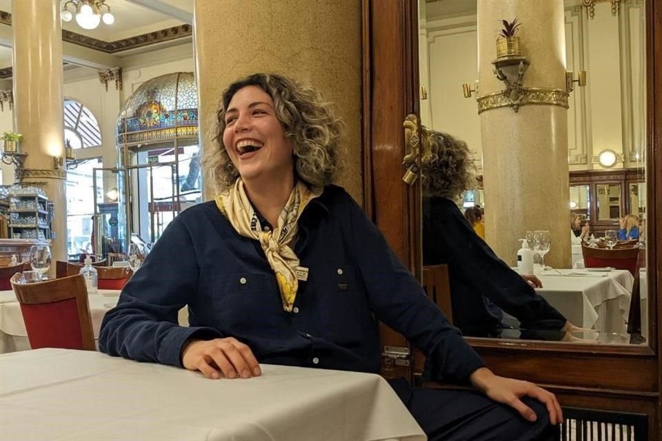 La directora de cine, autora de 'Nunca seremos parte', en el restaurante Las Violentas de la Ciudad Autónoma de Buenos Aires.