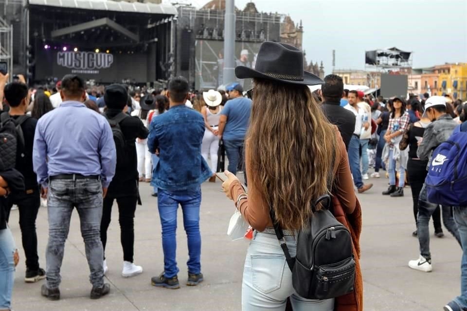 Los sombreros fueron un accesorio que no podía faltar para esta jornada musical en el Centro Histórico de la CDMX.