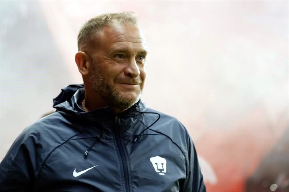 Andrés Lillini no descarta su salida de Pumas.
