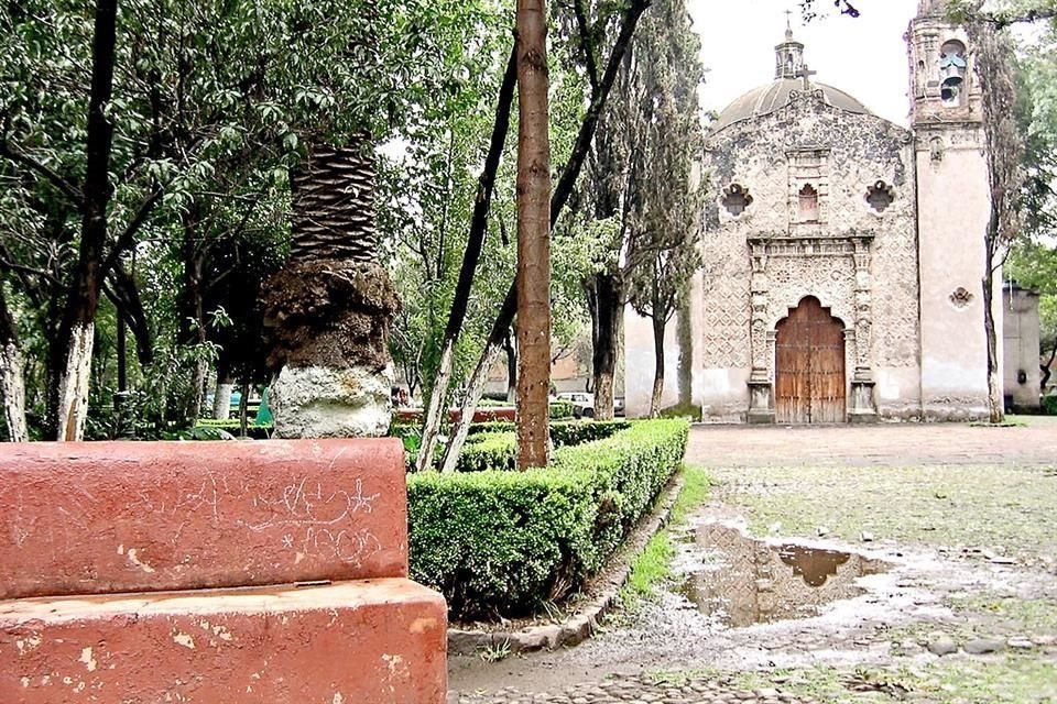 Vecinos de Coyoacán han destinado la partida vecinal para rescatar la plaza del Barrio donde viven, ahora piden asesoría de especialistas.