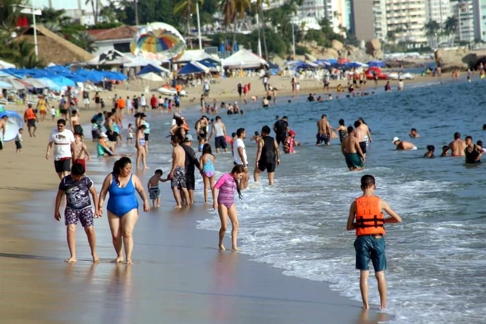 Para lograr que puedas disfrutar tus vacaciones sin sacrificar tu bolsillo con deudas que luego pueden volverse impagables es necesario que realices un presupuesto, indicaron expertos.