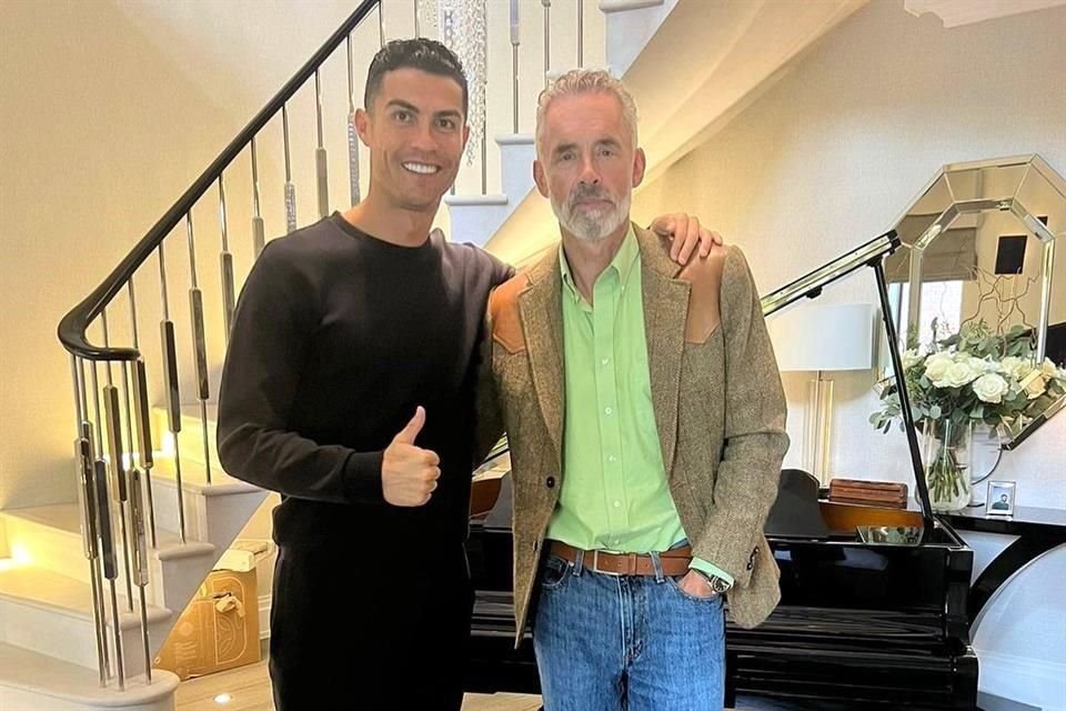 Cristiano invitó al Doctor Peterson a su casa.