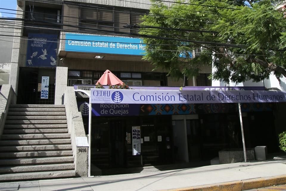 La Comisión Estatal de Derechos Humanos Jalisco (CEDHJ) eliminó el Área Especializada en Género.