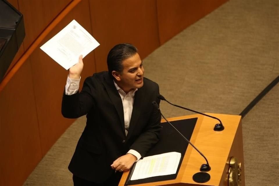 El senador del PAN Damián Zepeda dijo que las Fuerzas Armadas están capacitadas para eliminar al enemigo para la guerra y por eso cuando entran generan más violencia.