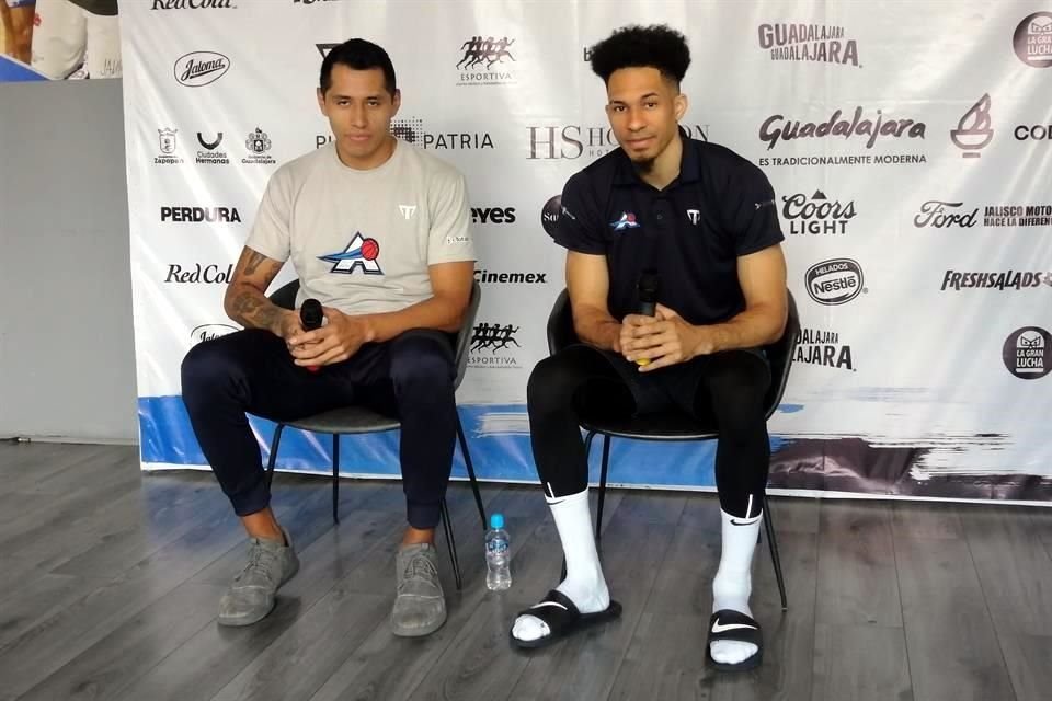 Fabian Jaimes y Rigoberto Mendoza, jugadores de Astros de Jalisco.