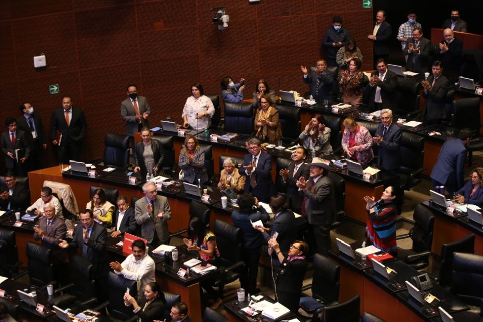 Senadores del Congreso de la Unión avalaron extender la militarización del País.