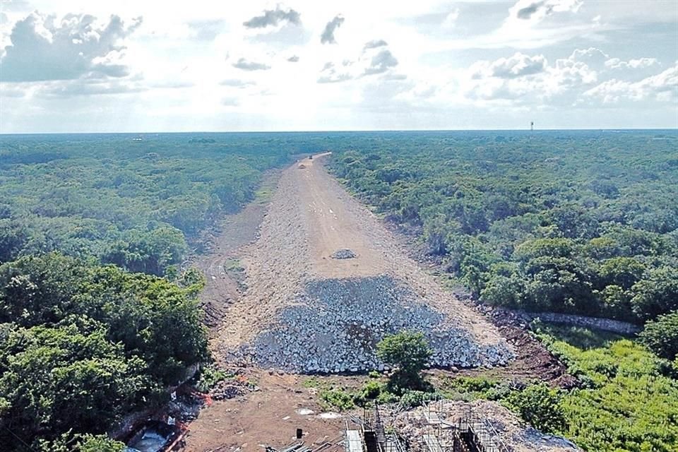 Tramo 3 Calkini-Izamal Va 10 por ciento de avance en 5 estaciones; sólo han terminado desmonte.