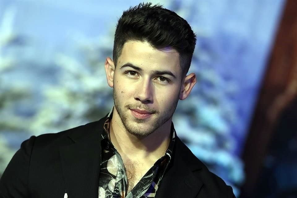 El cantante Nick Jonas dijo que se rompió una costilla en el accidente que sufrió durante las grabaciones de su próximo proyecto televisivo.