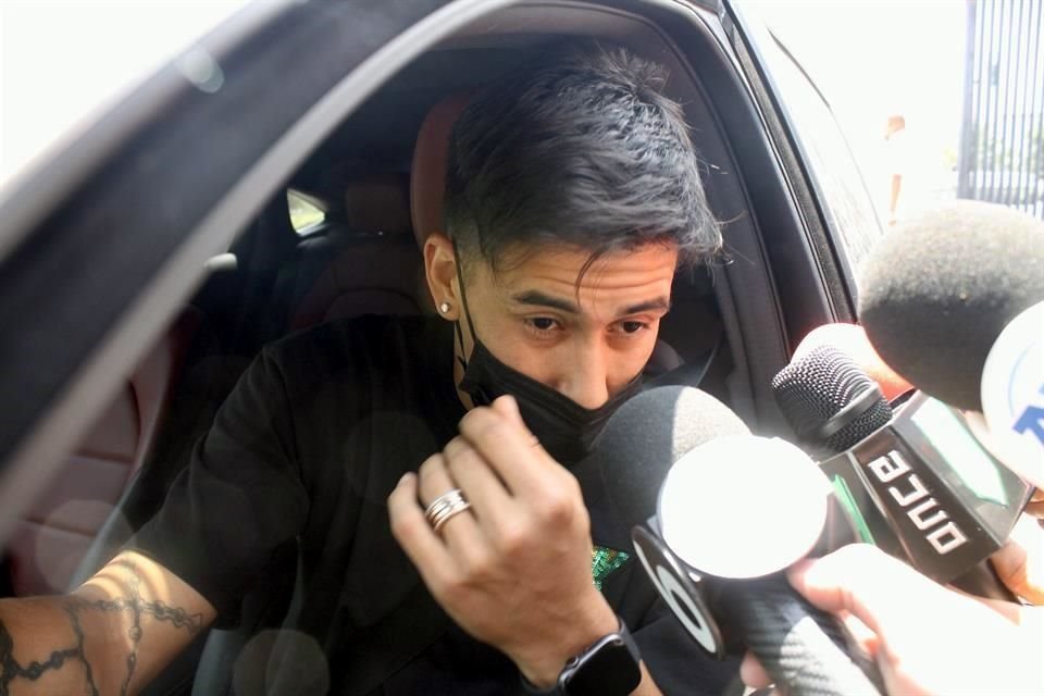 Maxi Meza confesó que el plantel albiazul salió muy dolido del Estadio BBVA.