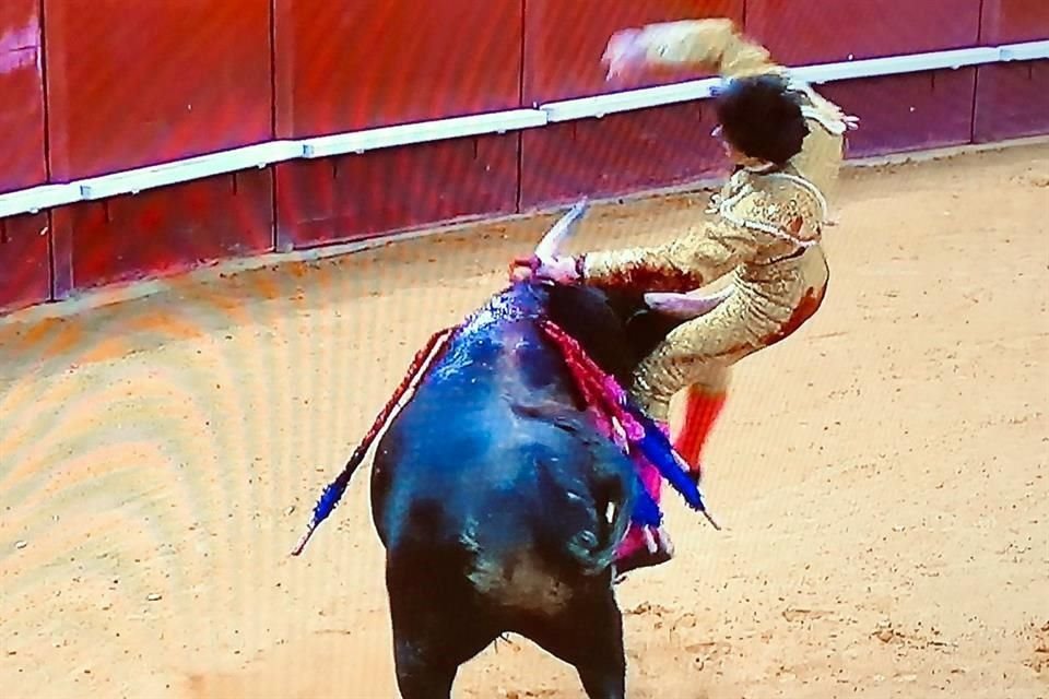 La cornada fue grave pero no pone en peligro a Perera.