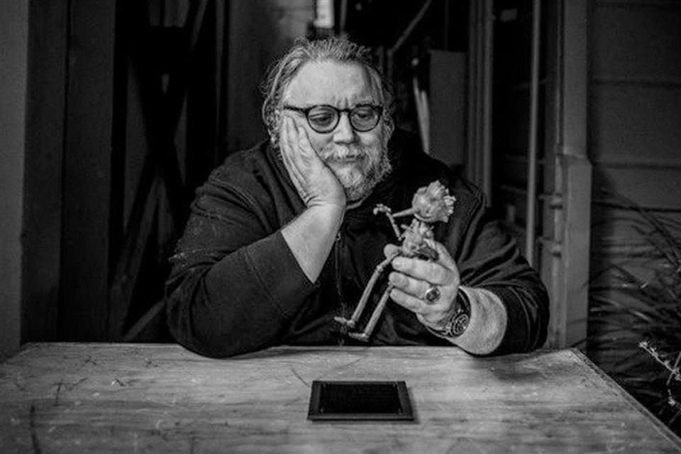 Guillermo del Toro busca una nominación al Óscar en la categoría 'Mejor Canción Original' con el tema principal de 'Pinocho'.