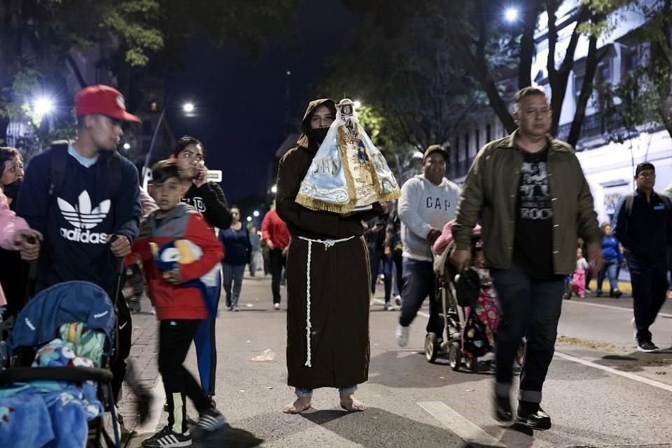 Ismael de Jesús Díaz vino desde Chapala con su réplica de la Virgen de Zapopan.