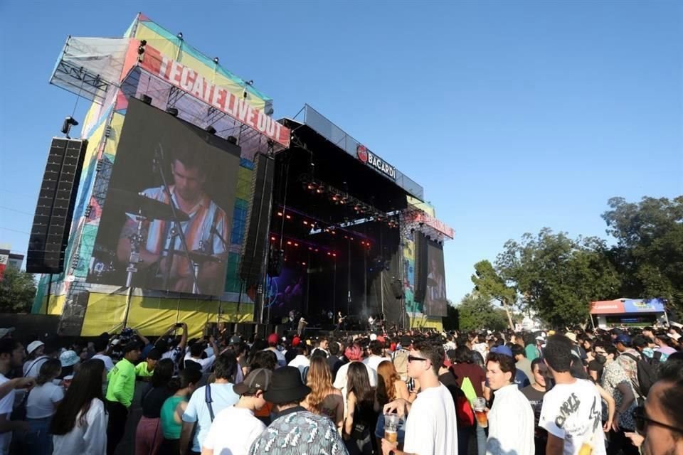 Los organizadores no reportaron cifra oficial de asistencia, aunque fue notorio que el Parque Fundidora no se llenó en contraste a ediciones anteriores.