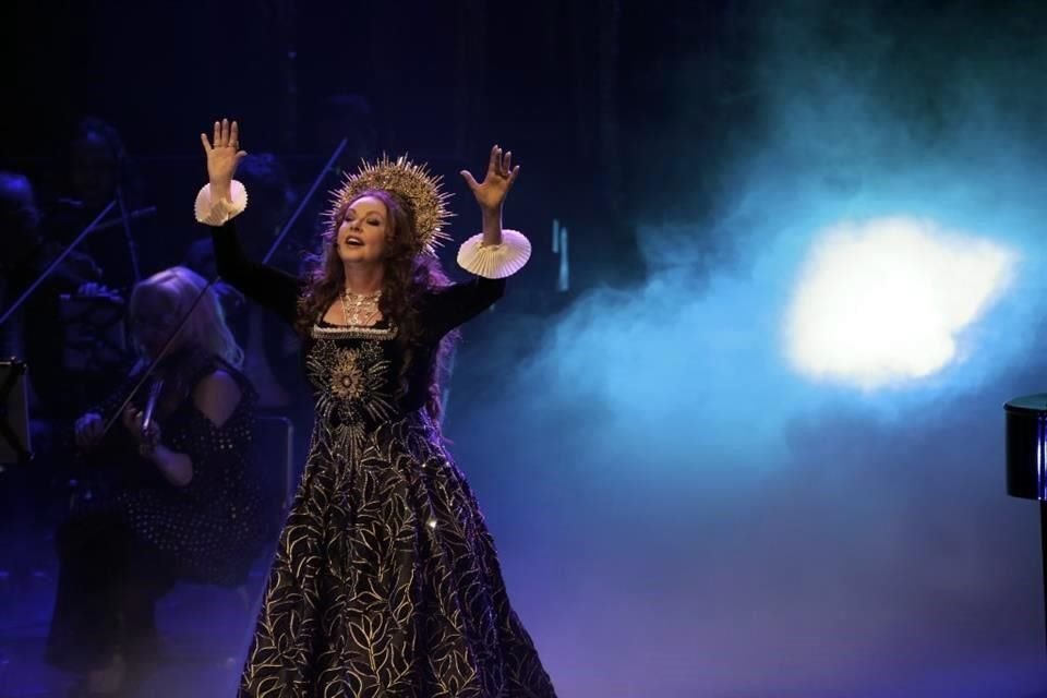 La soprano Sarah Brightman asegura que se está preparando para lanzar un álbum completamente en español.