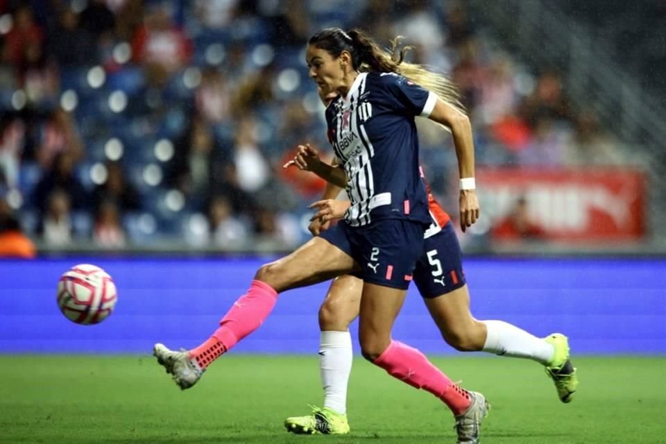 Las imágenes de la victoria de Rayadas por 1-0 ante Chivas en el 'Gigante de Acero'.