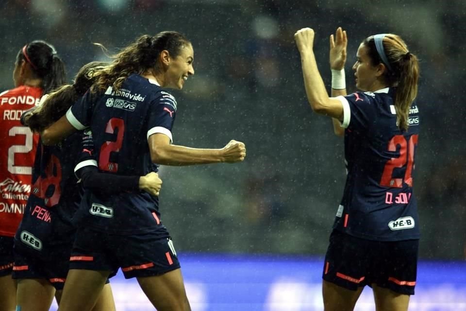 Las imágenes de la victoria de Rayadas por 1-0 ante Chivas en el 'Gigante de Acero'.