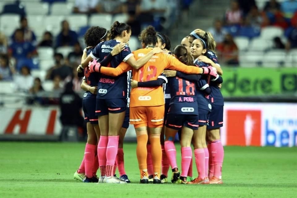 Las imágenes de la victoria de Rayadas por 1-0 ante Chivas en el 'Gigante de Acero'.