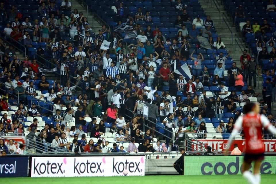 Las imágenes de la victoria de Rayadas por 1-0 ante Chivas en el 'Gigante de Acero'.