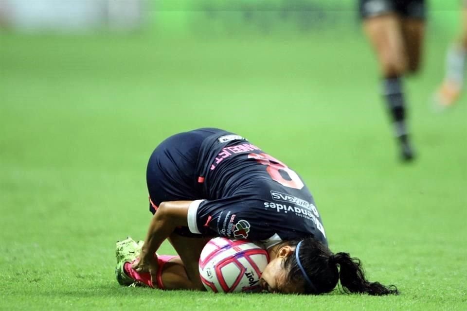 Las imágenes de la victoria de Rayadas por 1-0 ante Chivas en el 'Gigante de Acero'.