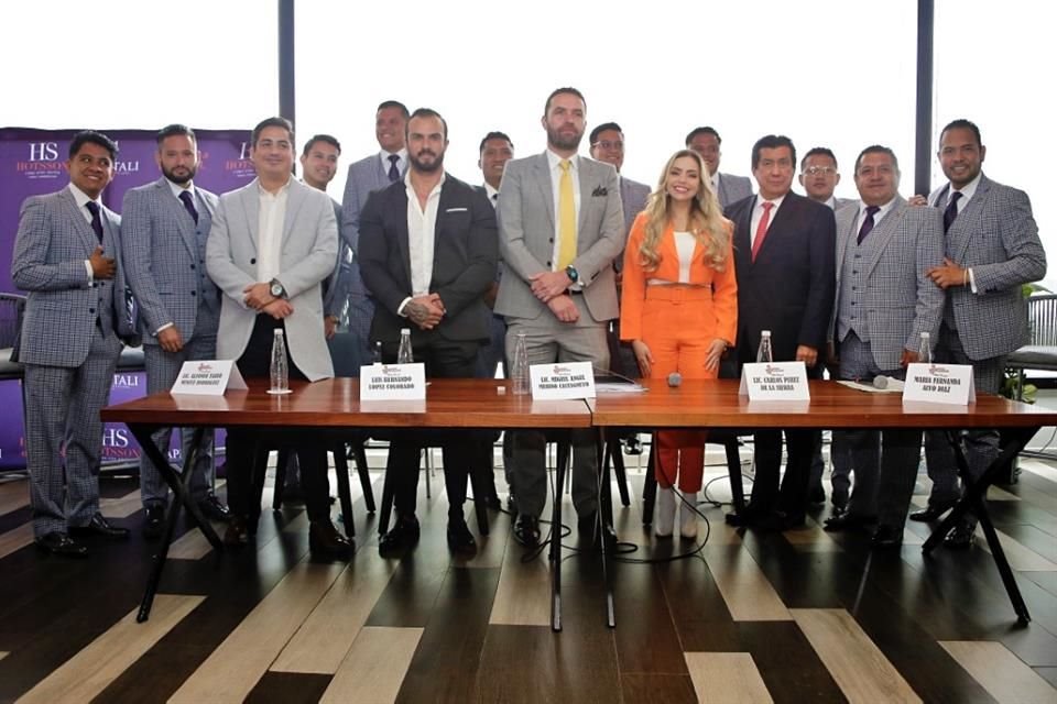 El derecho de autor reconoció a La Sonora Santanera de Carlos Colorado y María Fernanda como única en poder usar el nombre.