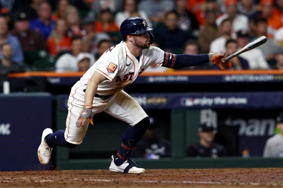 Chas McCormick bateó de 3-2 con una producida.