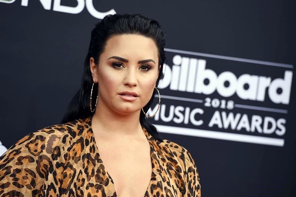 Se identifica Demi Lovato como persona no binaria