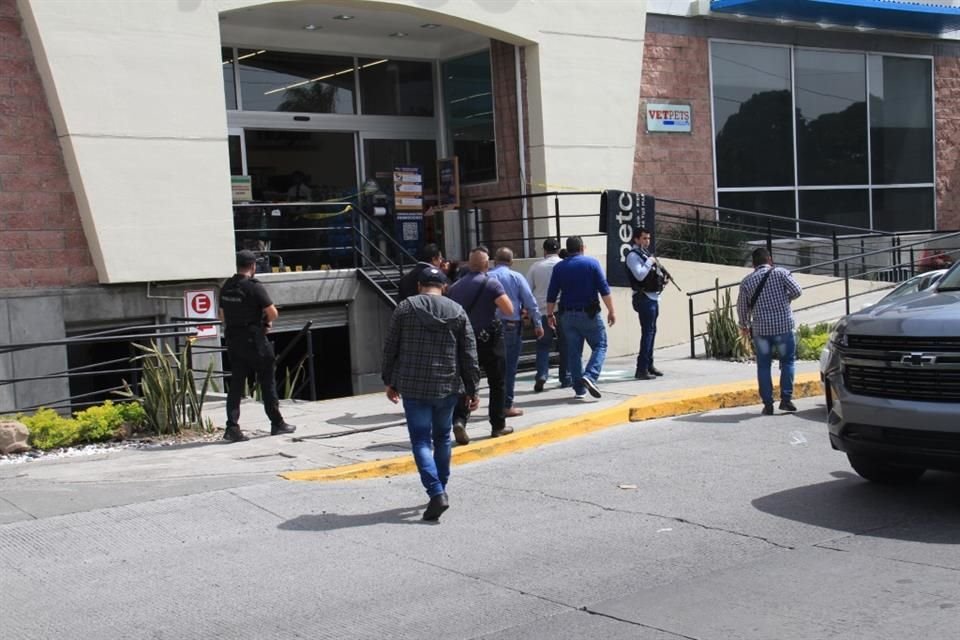 Un tiroteo movilizó a autoridades en la Avenida Acueducto, cerca del cruce con Periférico, en Zapopan.