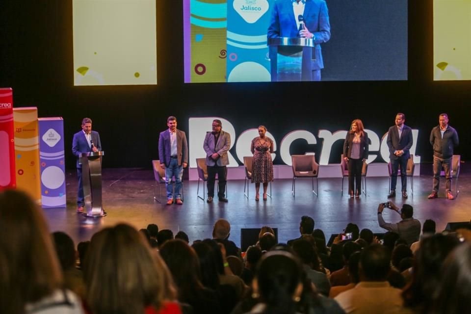 El curso de formación intensiva de este año lleva por nombre 'Desarrollo de habilidades para una crianza responsable' y constará de dos conferencias magistrales y ocho talleres.
