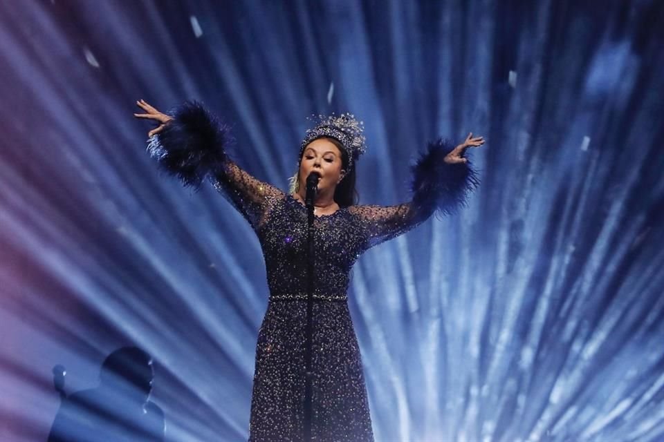 Más de 12 mil personas disfrutaron el concierto de Sarah, en la Arena Ciudad de México.