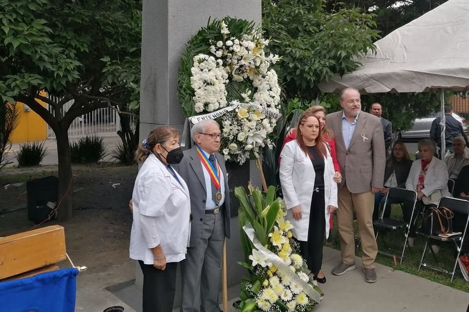 La conmemoración del Día del Médico organizada por la Secretaría de Salud Jalisco se realizó en el Monumento al Médico.