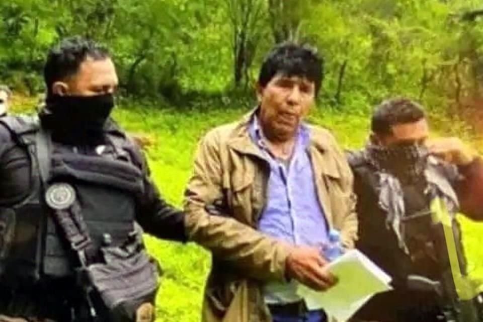 Agentes escoltan al narcotraficante Rafael Caro Quintero en Sonora.