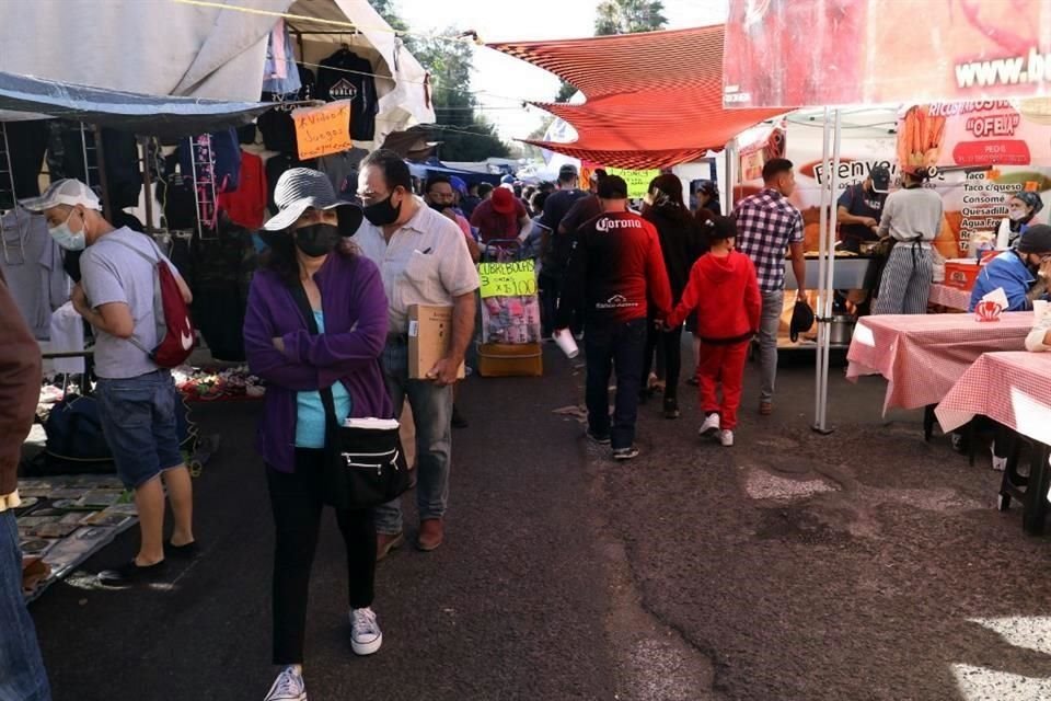 El tianguis El Baratillo se ha extendido de forma irregular y con la complacencia de servidores públicos, asegura regidor del PAN en GDL.