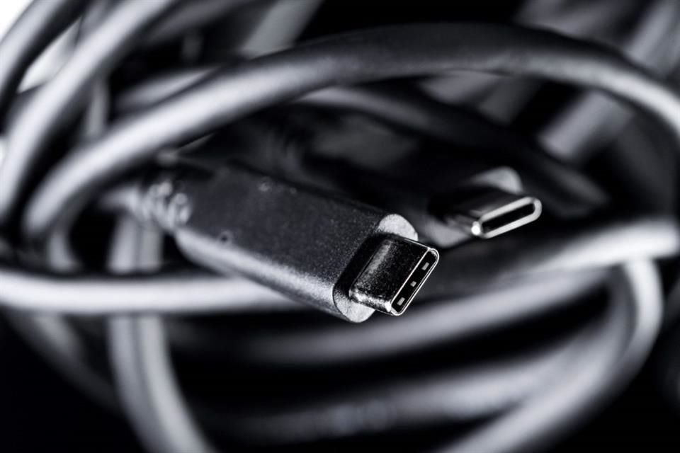 La ley del cargador USB-C entrará en vigor en la Unión Europea en 2024.