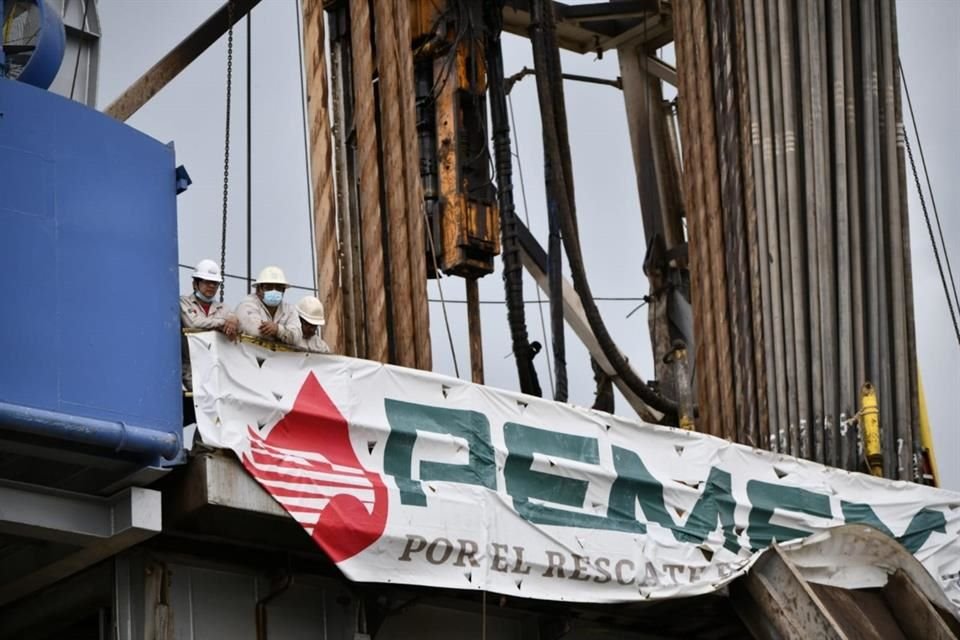 La apuesta de Pemex para elevar el procesamiento se centra en el programa de rehabilitación de las refinerías y una mayor disponibilidad de crudo ligero. 