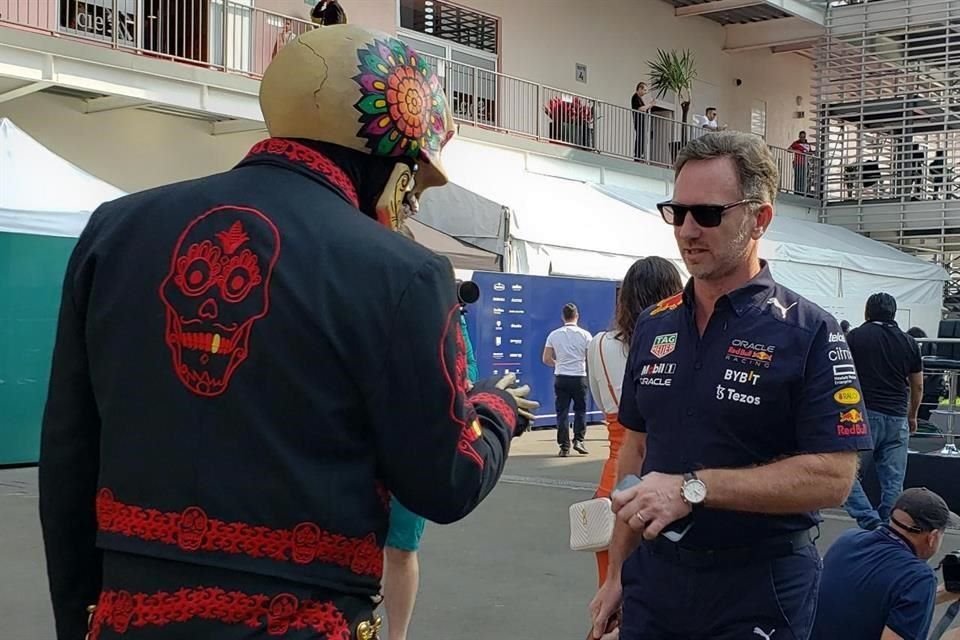 A Christian Horner, jefe de la escudería Red Bull, se le apareció el flaco.