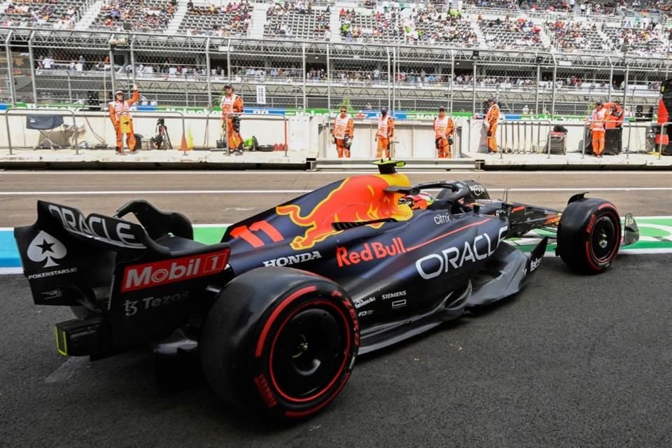 Checo Pérez terminó en la quinta posición para la segunda práctica.