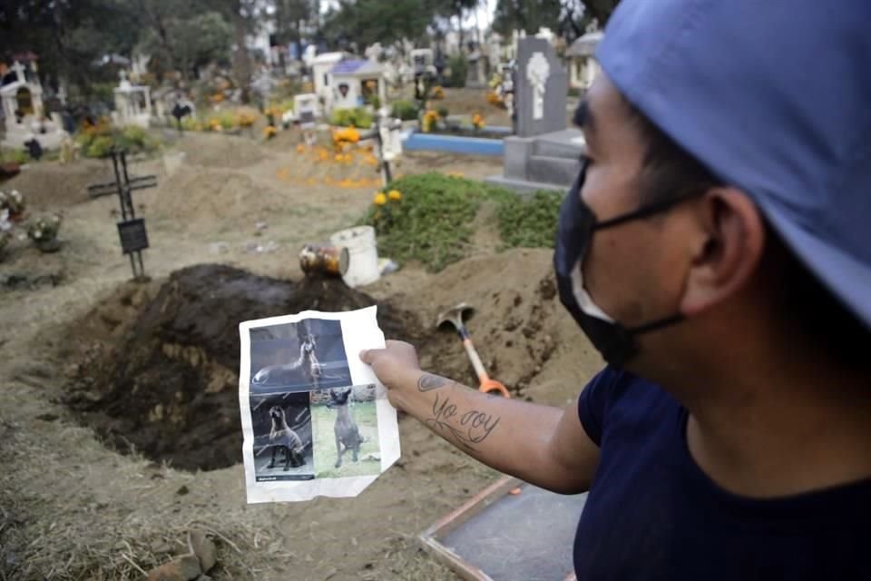 De acuerdo con estos artesanos, la vida de estas figuras de lodo puede ser de un año y la idea es dejarlas hasta que desaparezcan.