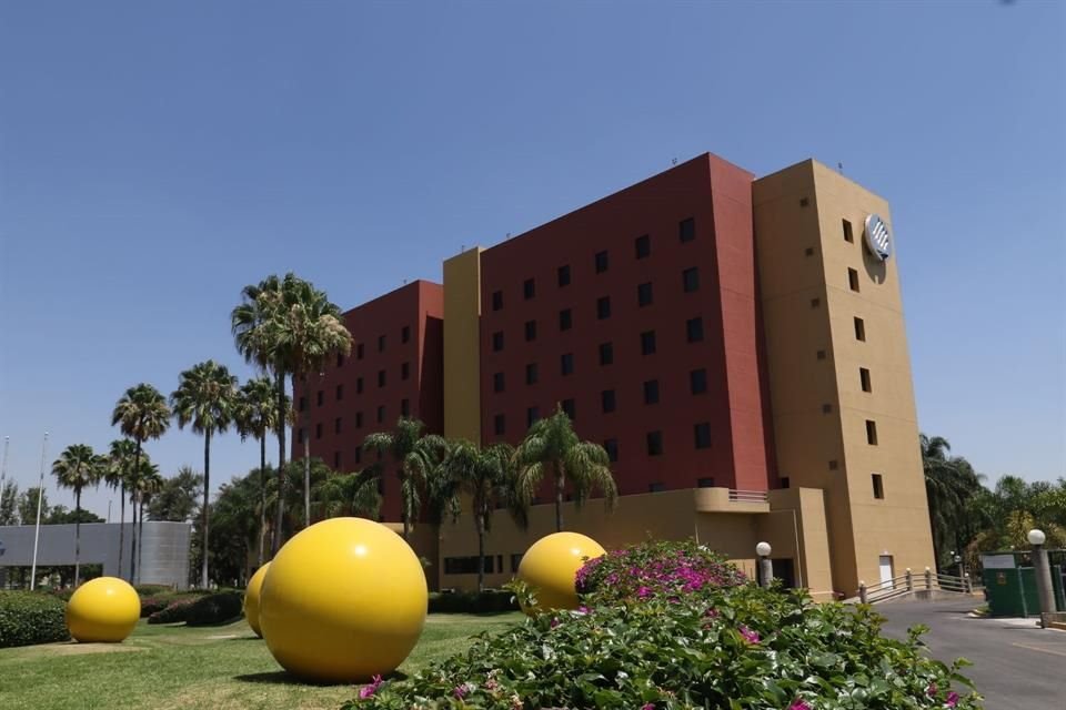 Fachada de la Universidad Tecnológico de Monterrey campus Guadalajara.