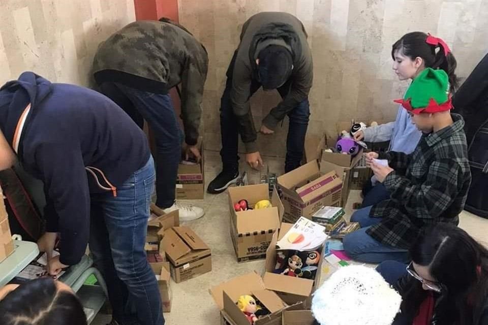 Donación de Milagros A.C. busca a 100 padrinos y madrinas que regalen un juguete en Navidad a niños con insuficiencia renal.