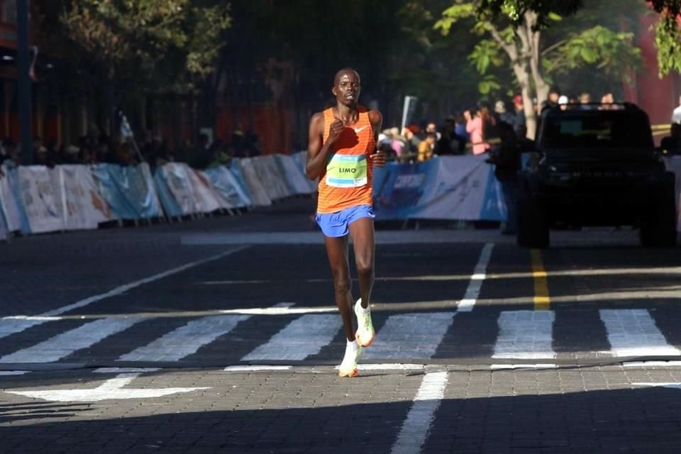 Kenneth Kiplagat Limo, segundo lugar del Maratón de Guadalajara.