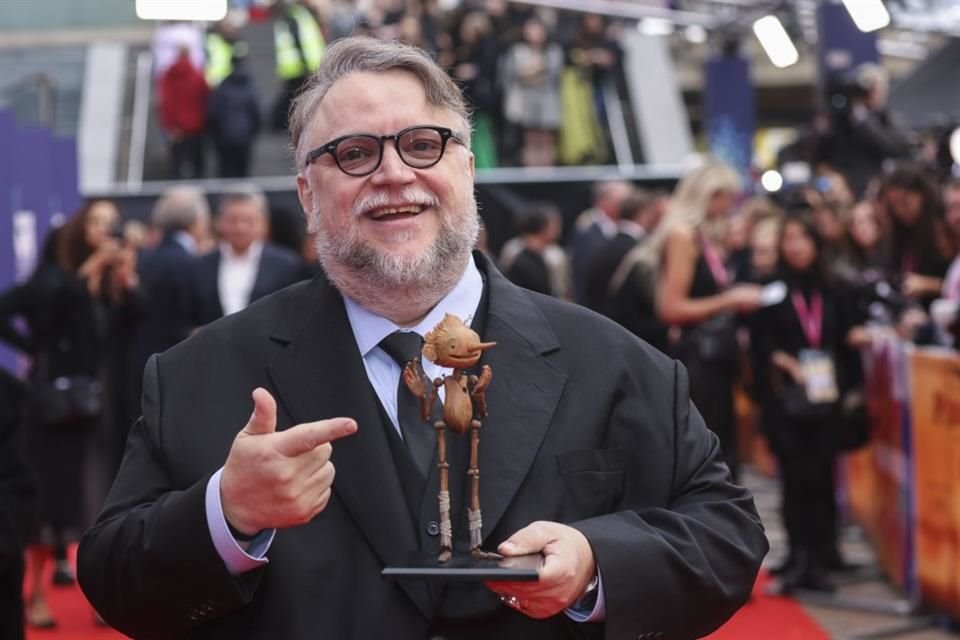 Guillermo del Toro reveló más detalles sobre 'Pinocho', dando a conocer que le llevó la mitad de su carrera para lograrlo.