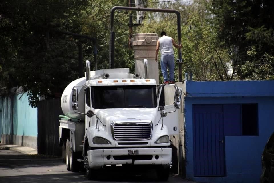 El lunes 5 y martes 6 de junio, habitantes de 28 colonias de la Alcaldía Gustavo A. Madero, recibirán menos abasto de agua potable por obras; habrá servicio de pipas.