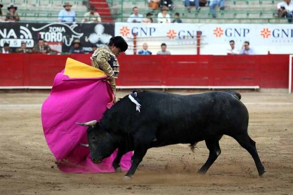 El nuevo equipo de Autoridad de la Plaza de Toros Nuevo Progreso, que preside el juez Marco Barajas Cosío, fue dado a conocer. 