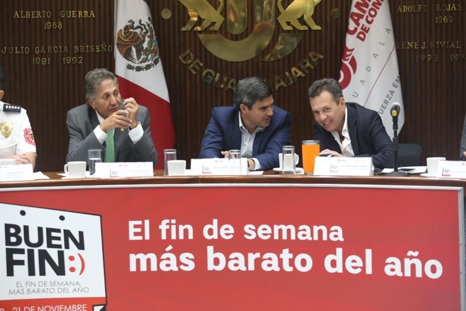 Juan José Frangie, Alcalde de Zapopan; Raúl Uranga, presidente de Canaco y Pablo Lemus, Alcalde de Guadalajara, anuncian medidas de apoyo en multas y recargos para el Buen Fin de 2022.