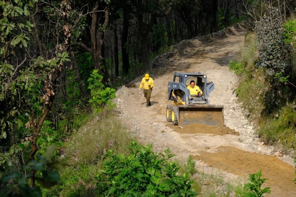 Los caminos rehabilitados facilitan el tránsito local y de los combatientes en temporada de incendios.