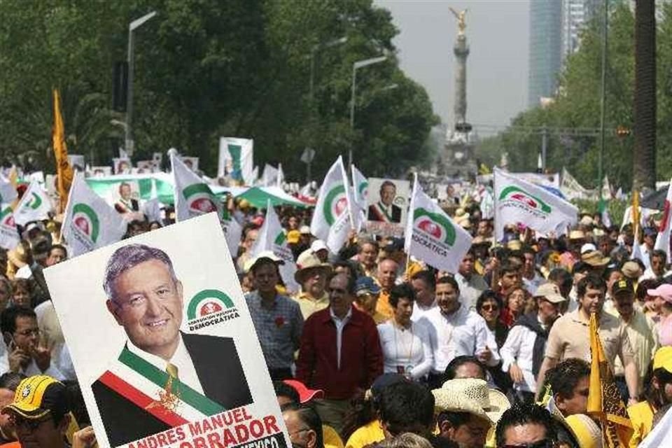 AMLO encabezará el domingo 27 de noviembre marcha del Ángel al Zócalo, donde presentará Informe por '4 años de transformación'.