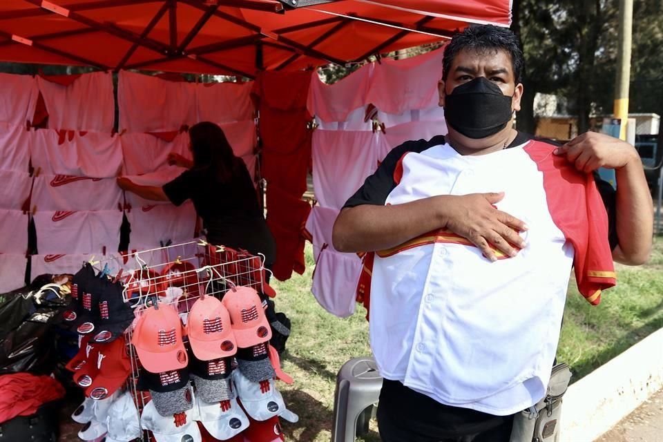 Después de muchos, muchos meses de ausencia, los aficionados del beibol están de regreso en el Harp Helú para ver a sus Diablos Rojos.