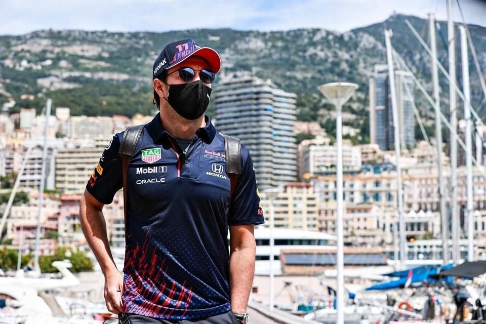 El piloto mexicano no ha conseguido podios pero sí ha sido pieza fundamental para que Red Bull gane terreno sobre Mercedes.
